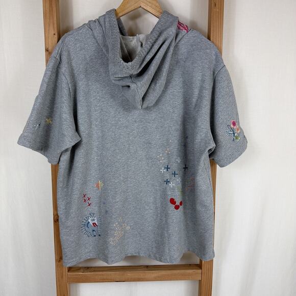 Johnny Was Embroidered Gray Short Sleeve Hoodie Top #1338 Size XL - Picture 2 of 3